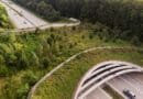 Autostrada e Gjilanit nuk ndau vetëm malet e Zhegocit, po edhe jetën në dysh – asnjë ‘urë e gjelbër’ nuk është paraparë!