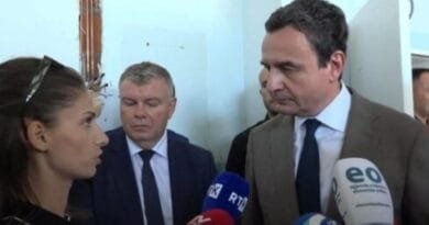 Menaxhmenti i RTK-së largoi nga puna gazetaren e RTK-së që refuzoi të lexoj një tekst pro Dimal Bashës Menaxhmenti i RTK-së largoi nga puna gazetaren e RTK-së që refuzoi të lexoj një tekst pro Dimal Bashës