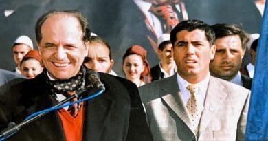 Në 45-vjetorin e demonstratave, Lutfi Haziri shënon 36 vite në politikë