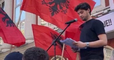 “Prindërit tanë ranë dëshmorë për gjuhën shqipe” – Ademi: Kanë frikë se ne fitojmë shumë të drejta