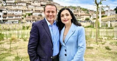 Prindon Sadriu me një dedikim special për Vjosa Osmanin: Emri yt është markë dhe brend i njohur në të gjitha kontinentet