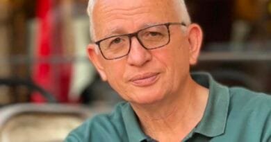 Avdush Canaj: Degët me vjersha