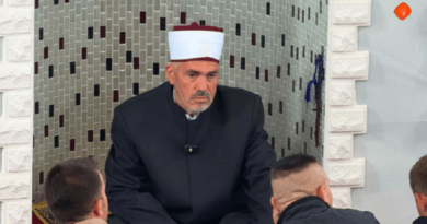 “Bomani hallall” – Mulla Osmani përshëndetet me xhematin dhe i futet politikës (Video)