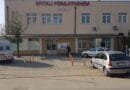 Spitali i Ferizajt jep detaje: Dera e tualetit u hap pas presionit nga stafi mjekësor, foshnja u gjet në kosh të bërllokut