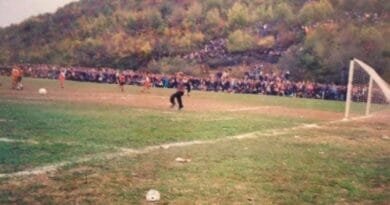 Kjo fotografi nga e kaluara tregon histori, sakrificë dhe krenari Kjo fotografi nga e kaluara tregon histori, sakrificë dhe krenari