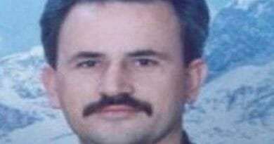Shqiptari nuk ka nevojë të ngrihet në piedestal, sepse është i ngritur nga vetë natyra Shqiptari nuk ka nevojë të ngrihet në piedestal, sepse është i ngritur nga vetë natyra