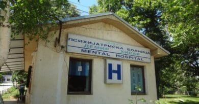 Personat e shëndoshë futen në psikiatri dhe terrorizojnë pacientët e vërtetë