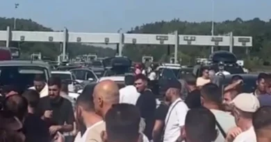 “Kemi mbetur pa ujë e ushqim”, mërgimtarët bllokohen në kufirin Kroaci–Serbi “Kemi mbetur pa ujë e ushqim”, mërgimtarët bllokohen në kufirin Kroaci–Serbi