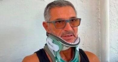”Koka më mbeti jashtë avionit” – rrëfimi i serbit që mbijetoi tmerrin në fluturimin “Ryanair” por nuk përmend shqiptarin që e ndihmoi