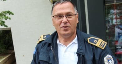 Pensionohet Muamer Abdullahu, njëri nga policët më emblematikë të Gjilanit Pensionohet Muamer Abdullahu, njëri nga policët më emblematikë të Gjilanit
