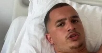 Një hotel në Vlorë përfshihet nga flakët, pushuesi nga Kosova hidhet nga kati i dytë, kishte dhe familje të tjera… Një hotel në Vlorë përfshihet nga flakët, pushuesi nga Kosova hidhet nga kati i dytë, kishte dhe familje të tjera…