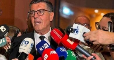 “Ka me ju dal tymi herët a vonë atyre që LDK ju largohet nga bashkëpunimi”, Haziri i përgjigjet Kurtit “Ka me ju dal tymi herët a vonë atyre që LDK ju largohet nga bashkëpunimi”, Haziri i përgjigjet Kurtit