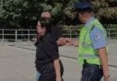 Çka ndodhi mes zyrtarit policor dhe Aida Dërgutit pas protestës? Flet veterani i UÇK-së