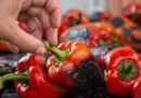 Po bëni ajvar? Ky truk i thjeshtë do ta bëjë qërimin e specave më të lehtë