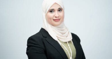 Assma Ali bëhet gjykatësja e parë myslimane me shami Assma Ali bëhet gjykatësja e parë myslimane me shami