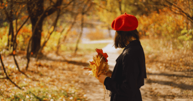Më pak dritë dhe ndryshimi i rutinës, pse vjeshta mund të ndikojë në humor dhe ankth Më pak dritë dhe ndryshimi i rutinës, pse vjeshta mund të ndikojë në humor dhe ankth