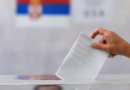 Nëna e Aleksandar Vuçiçit sulmohet fizikisht dhe verbalisht në ditën e zgjedhjeve në Serbi
