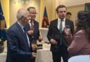 Kurti, Hamza, Osmani e Sejdiu rrinë pak bashkë gjatë ceremonisë për Presidenten e re