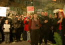 “Marre”, protestuesit lëshojnë audio incizimet e bisedës së Arlinda Zekajt me togerin Faruk Muqolli